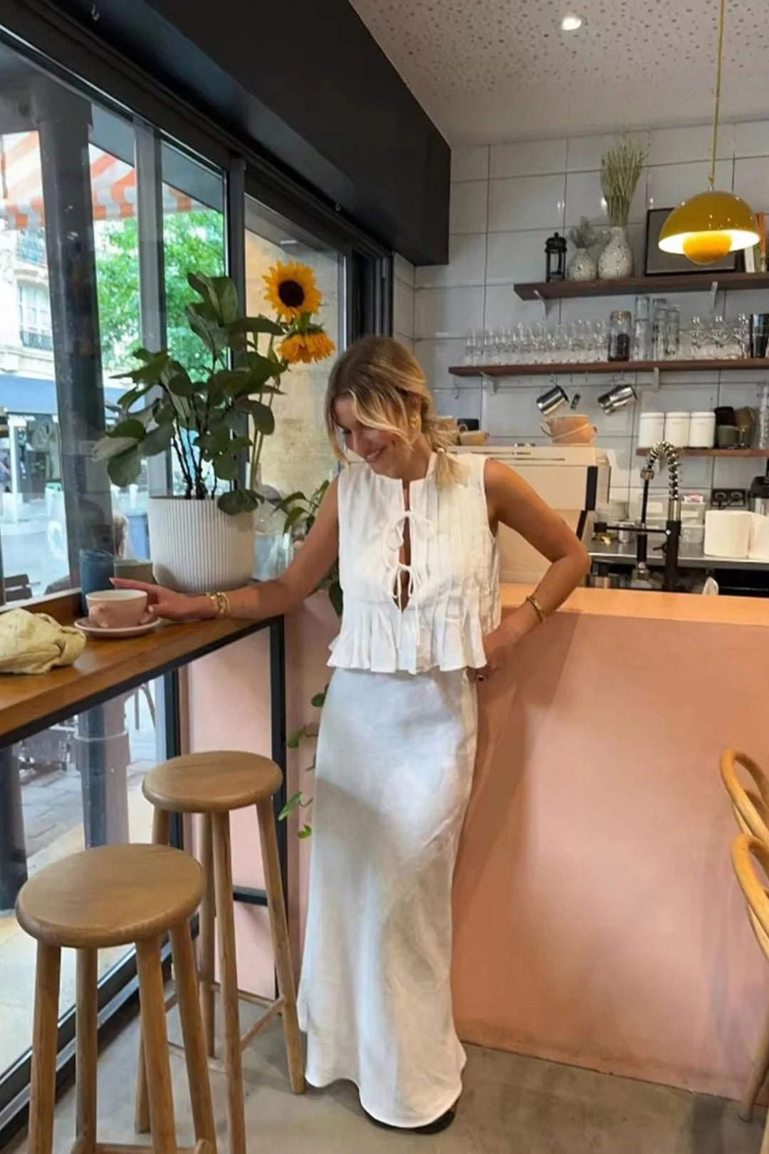 Mouwloze Plissé Top met Striksluiting en Midi Rok - Co ord set