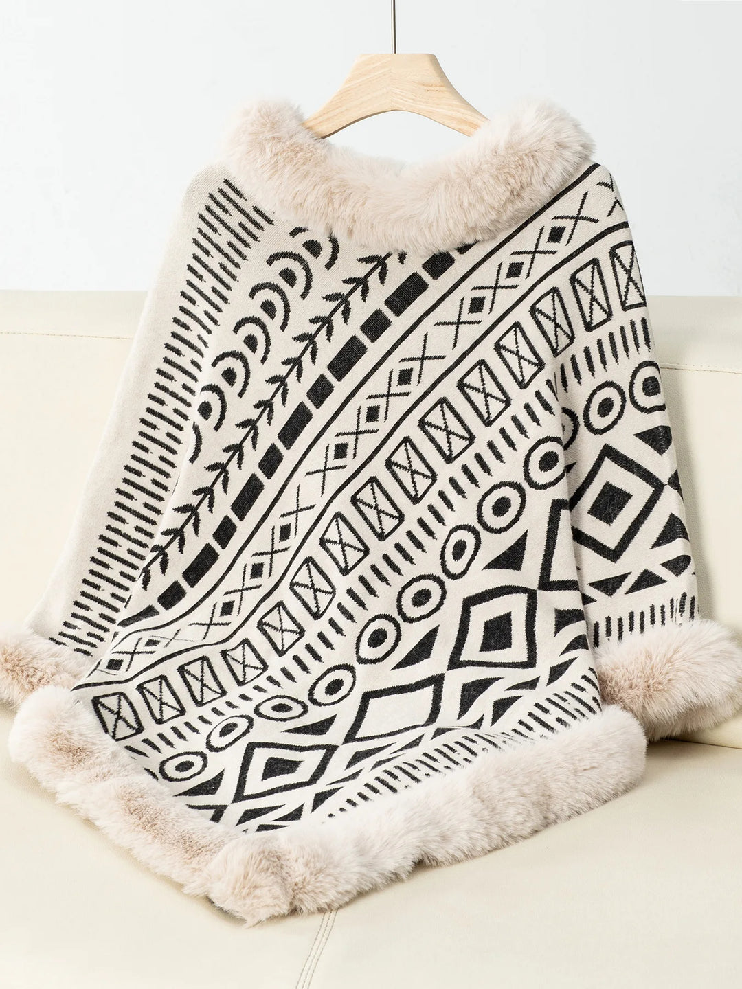 Poncho Met Patroon – Winter Warme Cape Met Imitatiebontrand
