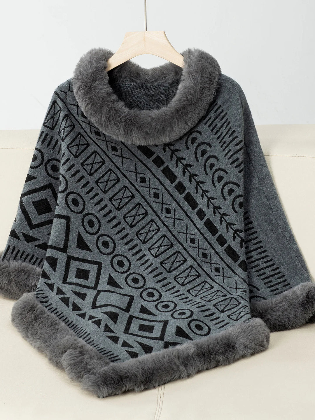 Poncho Met Patroon – Winter Warme Cape Met Imitatiebontrand