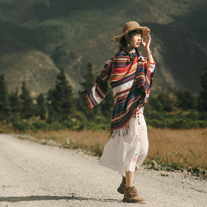 Hippie Poncho Met Strepen – Boho Stijl Warme Kleurrijke Cape