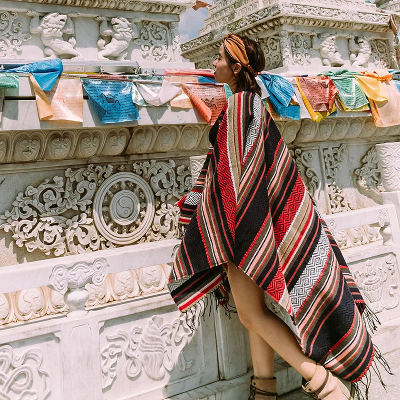 Hippie Poncho Met Strepen – Boho Stijl Warme Kleurrijke Cape