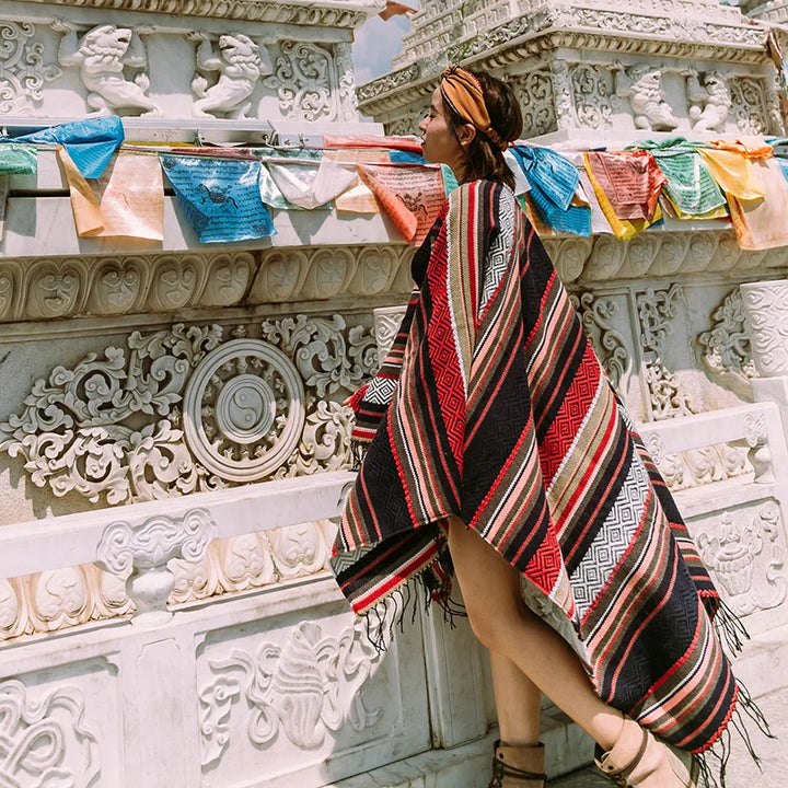 Hippie Poncho Met Strepen – Boho Stijl Warme Kleurrijke Cape