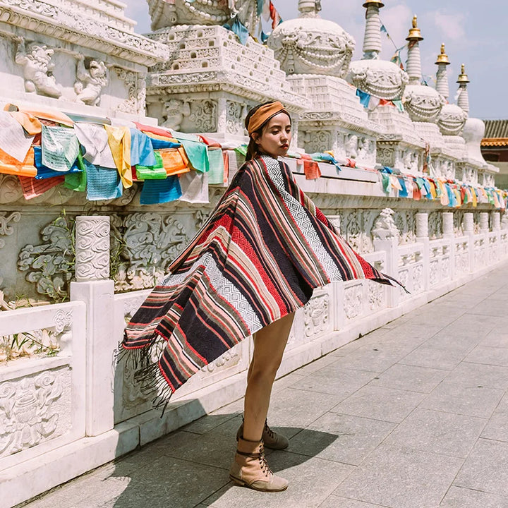 Hippie Poncho Met Strepen – Boho Stijl Warme Kleurrijke Cape